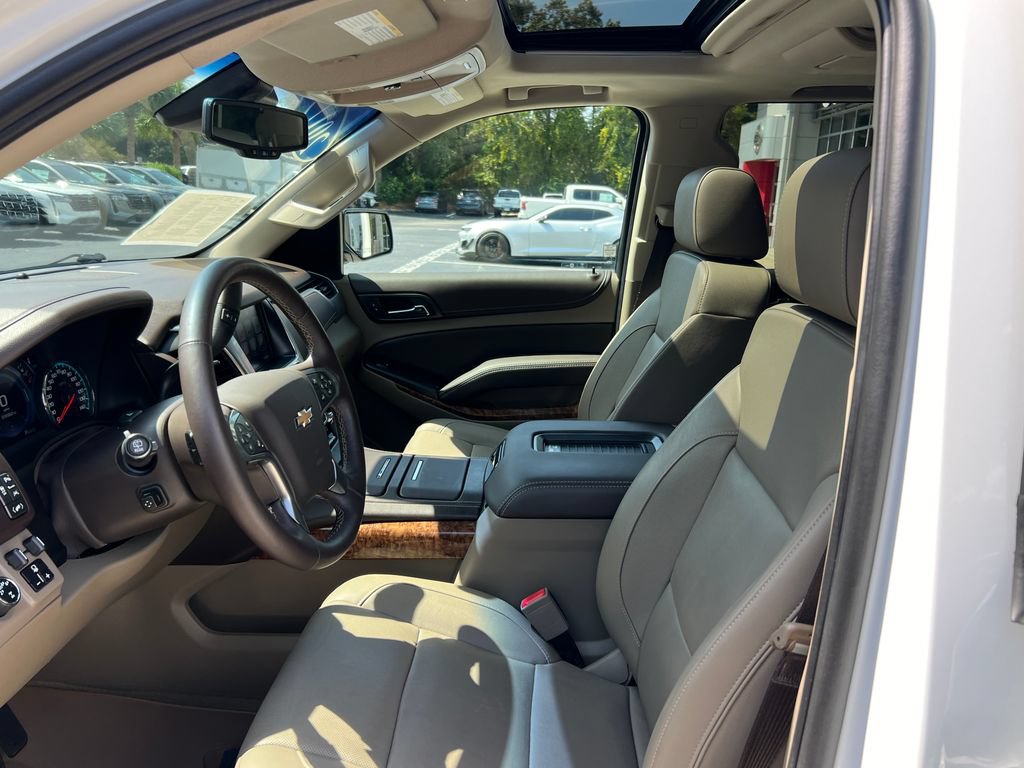 Used 2017 Chevrolet Suburban Premier AWD/4WD image 9