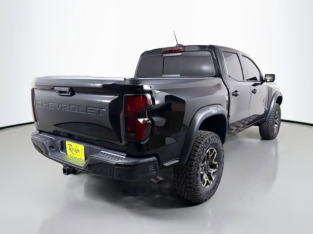 Used 2026 Chevrolet Colorado ZR2 w/ Technology Package AWD/4WD image 6