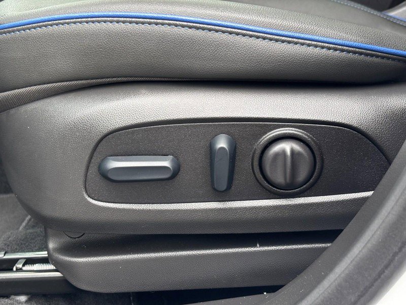Certified 2025 Buick Encore GX Sport Touring w/ Experience Buick Package image 15