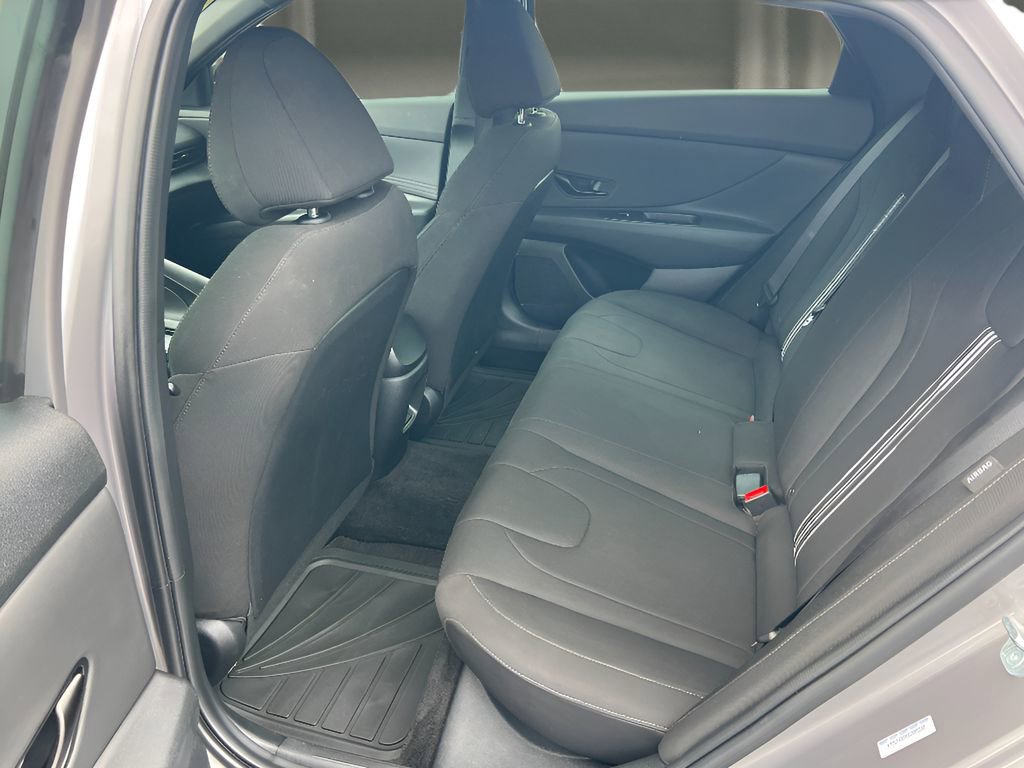 Used 2025 Hyundai Elantra Sport image 15