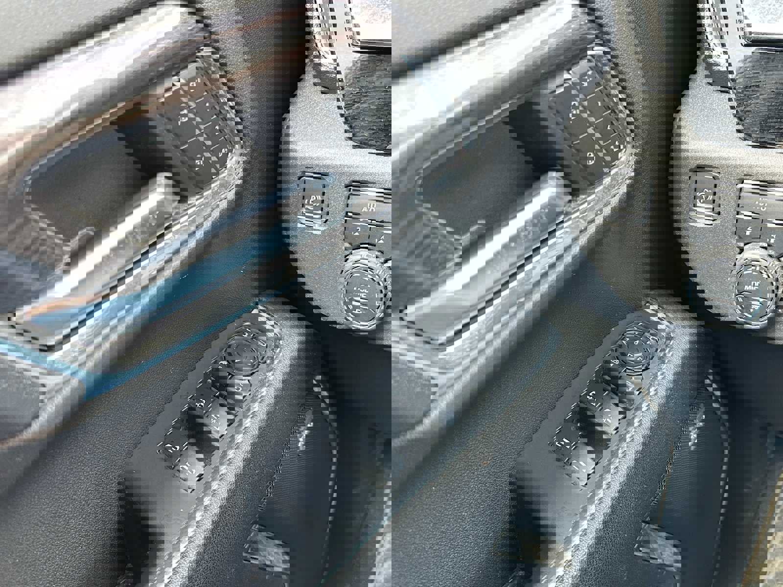 Used 2023 Chevrolet Silverado 1500 LTZ image 33