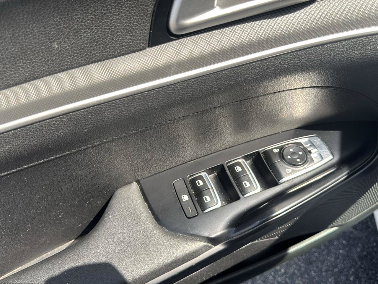 Used 2021 Kia K5 LXS FWD image 11