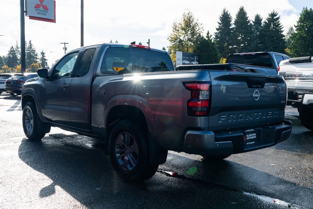 Used 2025 Nissan Frontier SV image 4