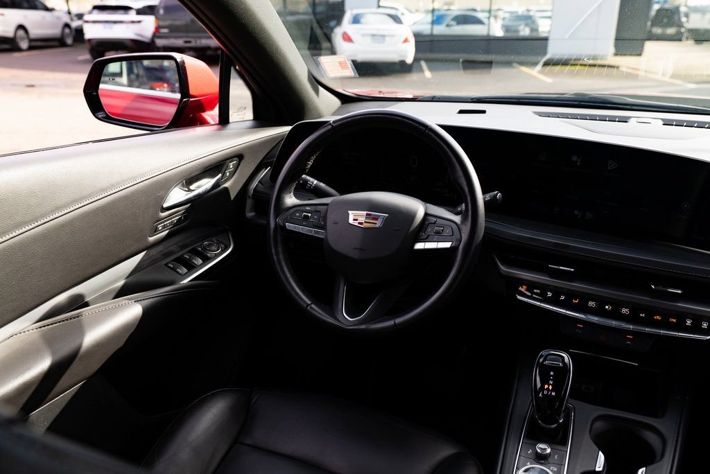 Used 2023 Cadillac XT4 Premium Luxury AWD/4WD image 9