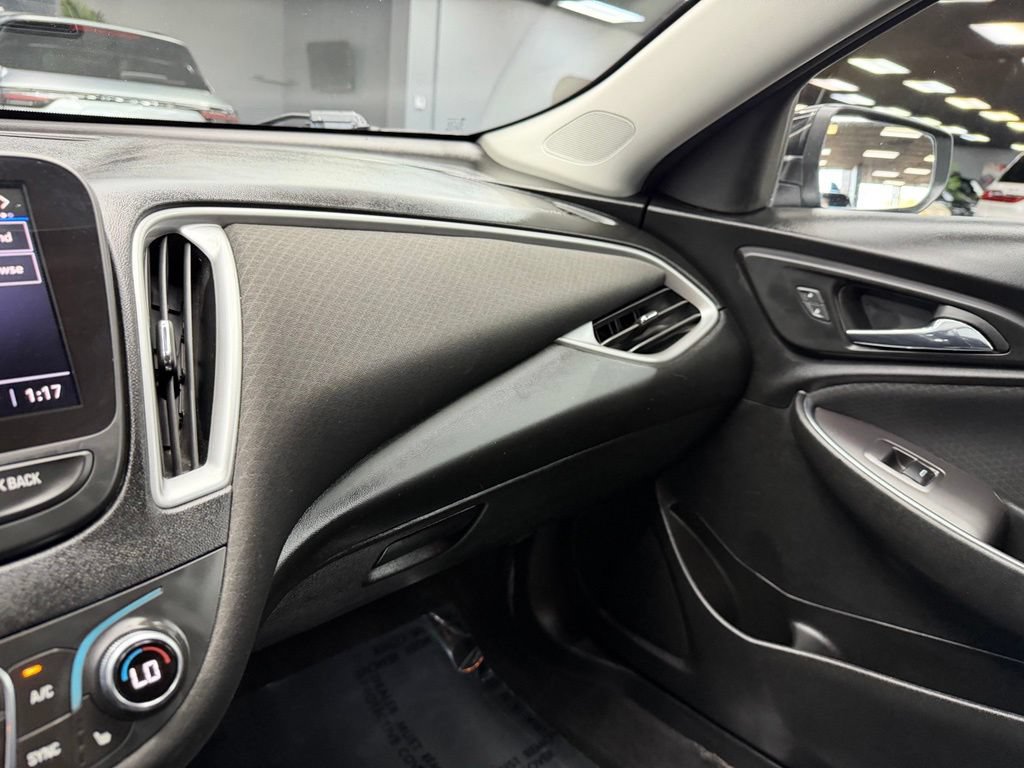 Used 2022 Chevrolet Malibu LT FWD image 27