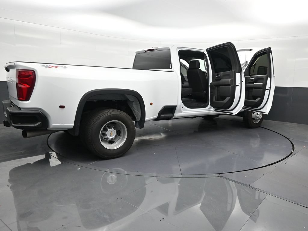 Used 2025 Chevrolet Silverado 3500 W/T AWD/4WD image 31