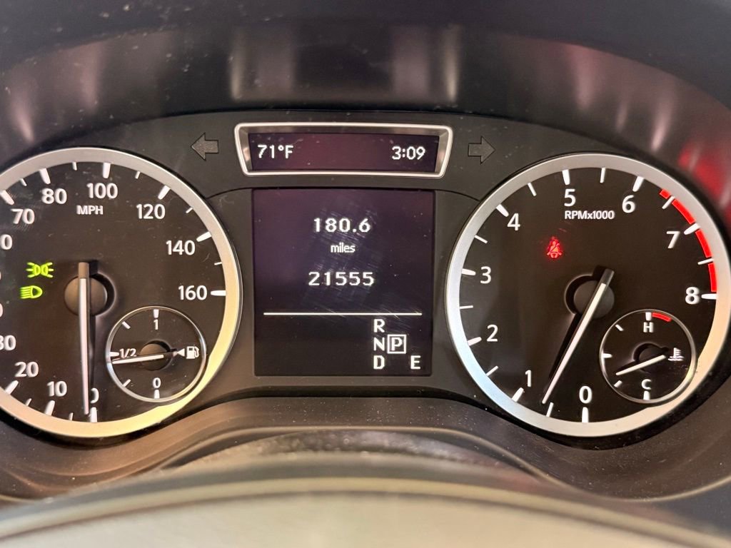 Used 2018 INFINITI QX30 Premium w/ Cargo Package image 13