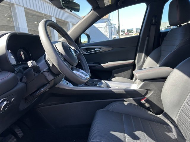 Used 2023 Dodge Hornet GT w/ GT Blacktop Package image 8