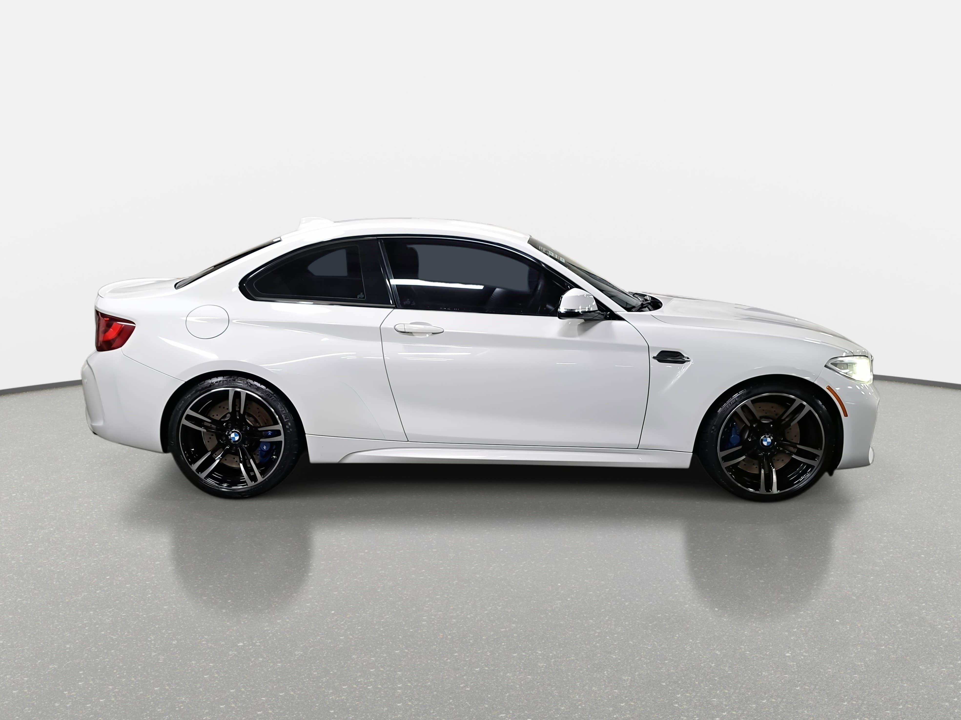 Used 2017 BMW M2 image 4