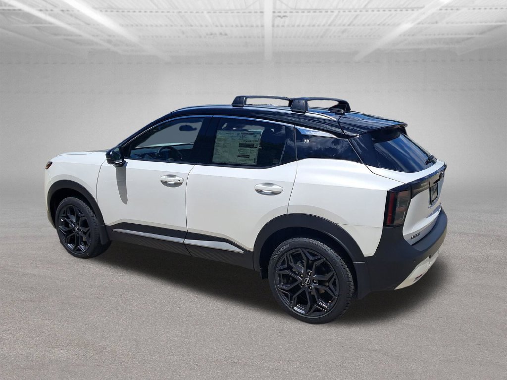 New 2026 Nissan Kicks SR AWD/4WD image 3