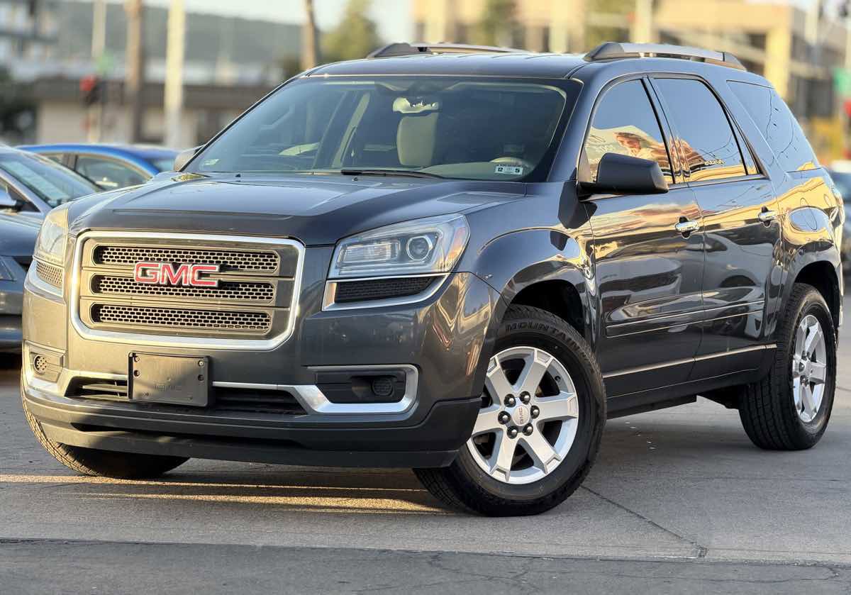Used 2014 GMC Acadia SLE image 1