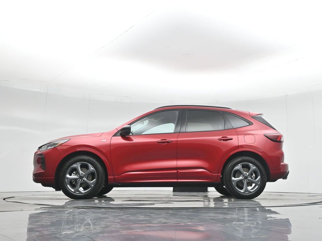 Certified 2024 Ford Escape ST-Line w/ Tech Pack #1 image 8