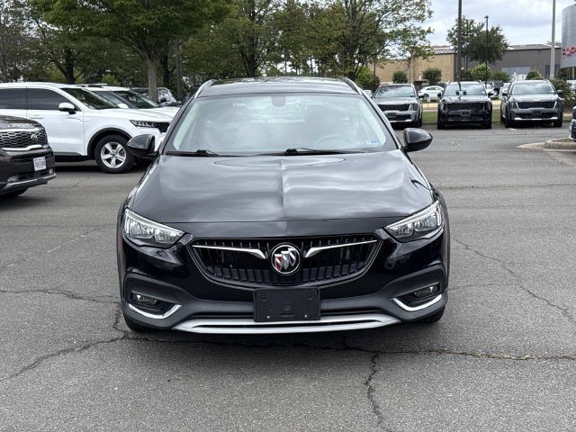 Used 2018 Buick Regal Essence w/ Sights and Sounds Package AWD/4WD image 6