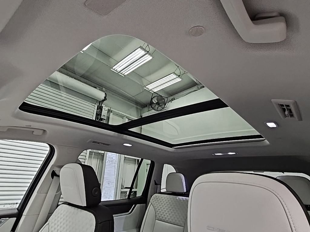 New 2026 GMC Acadia Denali w/ Super Cruise Package image 29