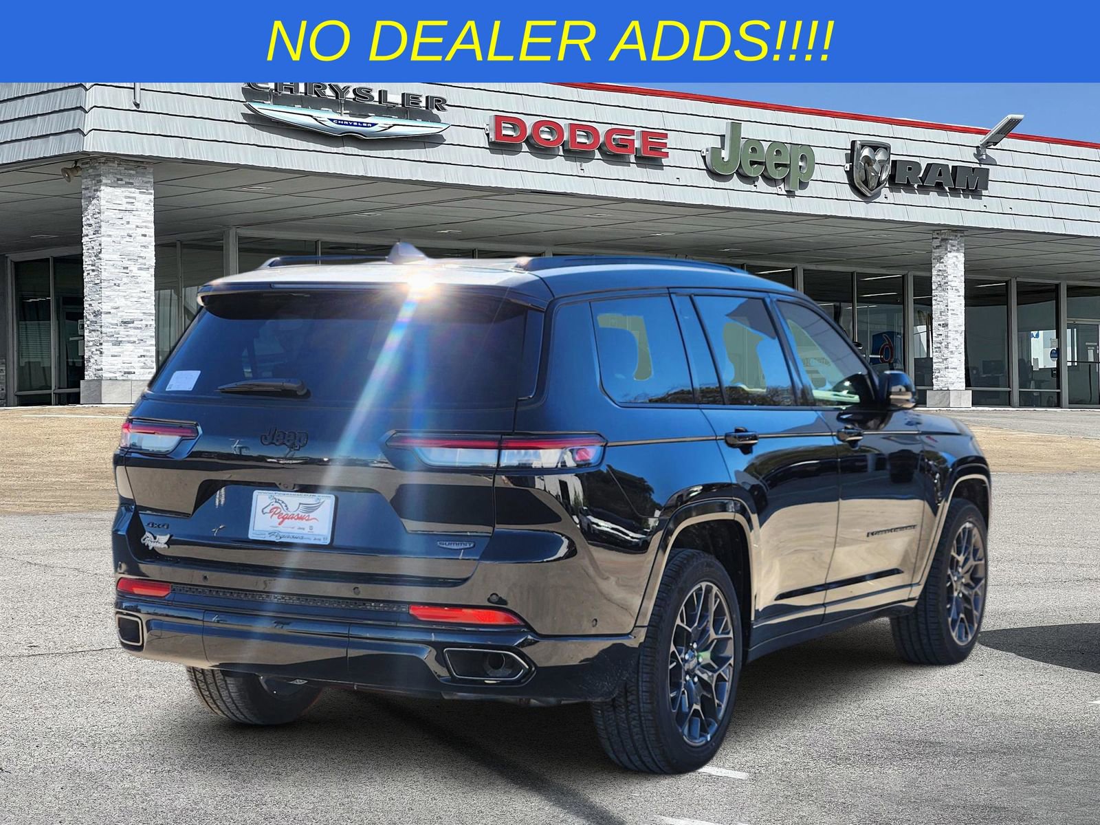 New 2025 Jeep Grand Cherokee L Summit AWD/4WD image 4