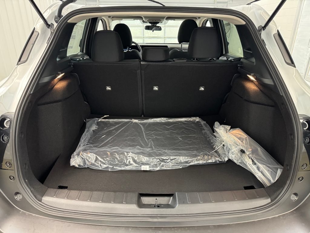 New 2026 Nissan Kicks SV w/ SV Premium Package AWD/4WD image 21