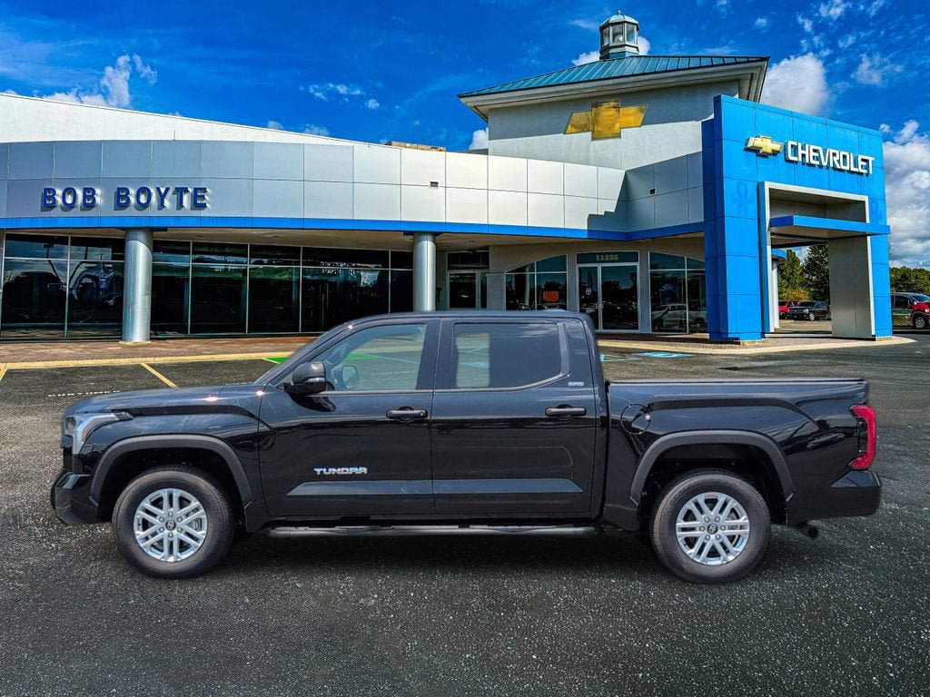 Used 2025 Toyota Tundra SR5 w/ SR5 Convenience Package RWD image 7