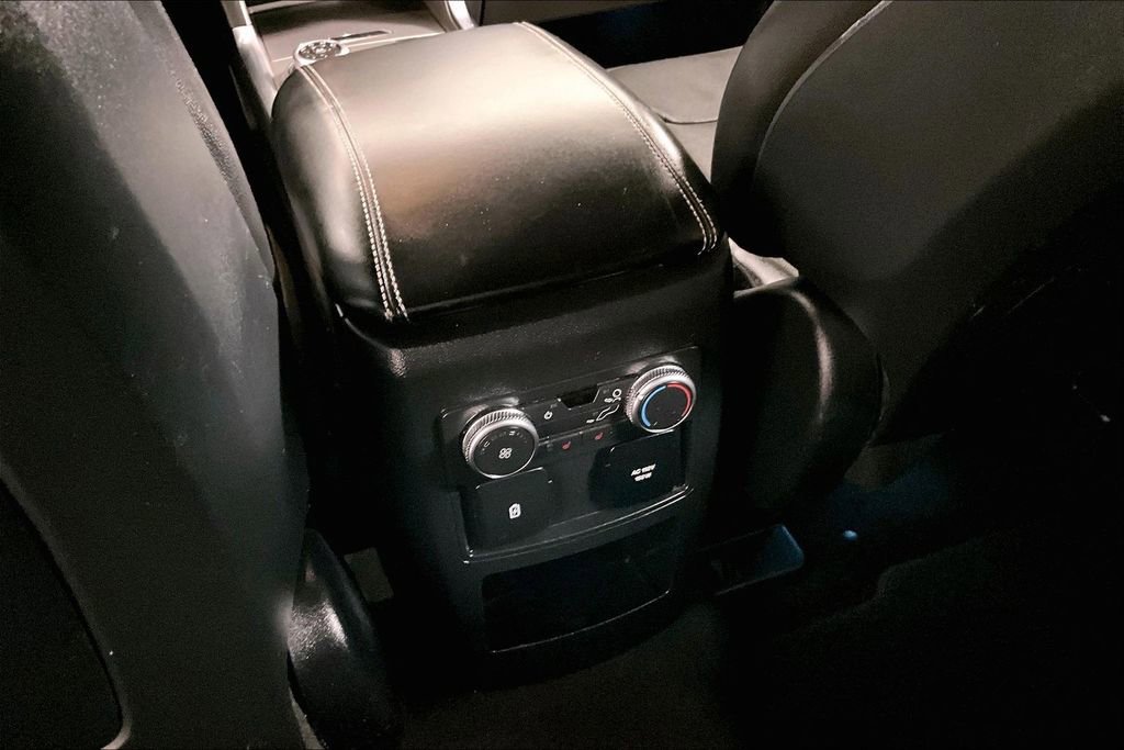 Used 2020 Ford Explorer Limited image 35