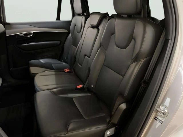 Used 2025 Volvo XC90 B5 Core AWD/4WD image 85