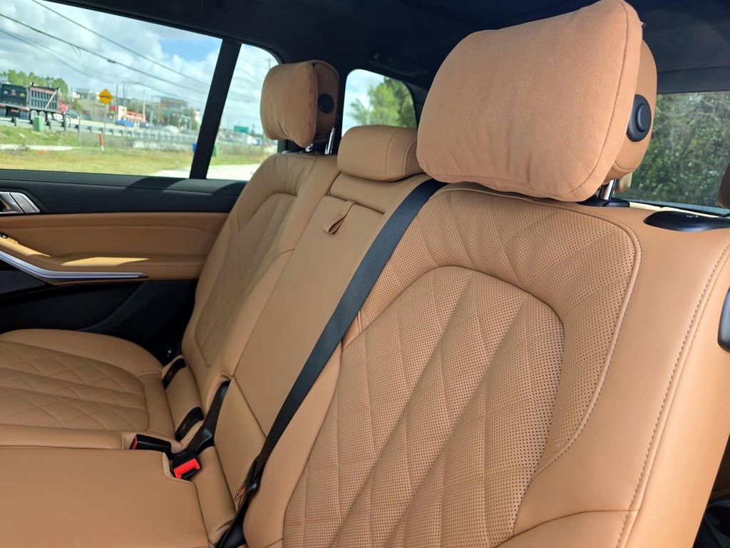 Used 2026 BMW X7 xDrive40i image 31