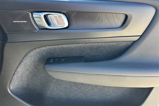 Certified 2023 Volvo XC40 Recharge Ultimate w/ Protection Package Premier AWD/4WD image 19
