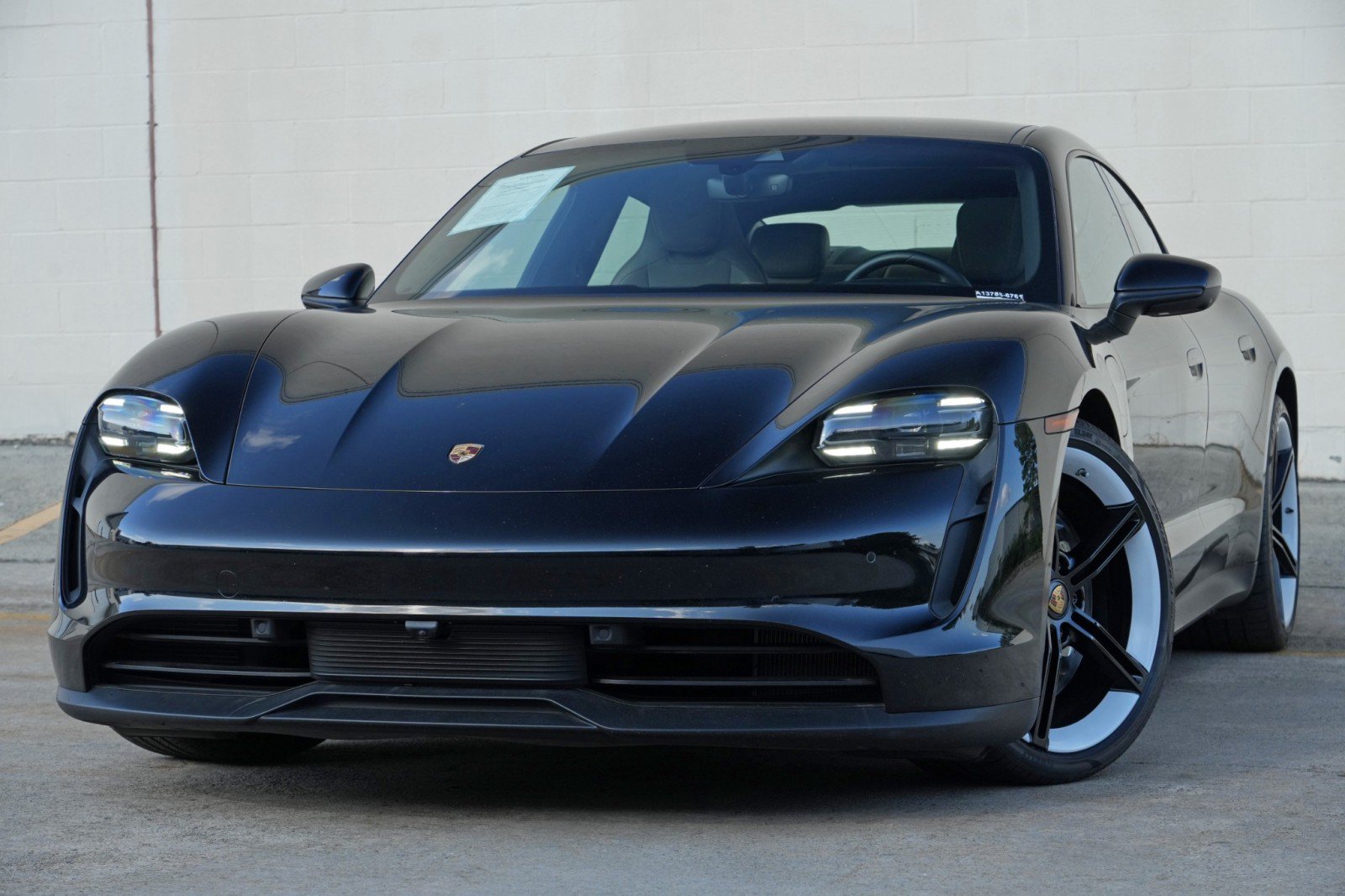 Used 2022 Porsche Taycan RWD image 3