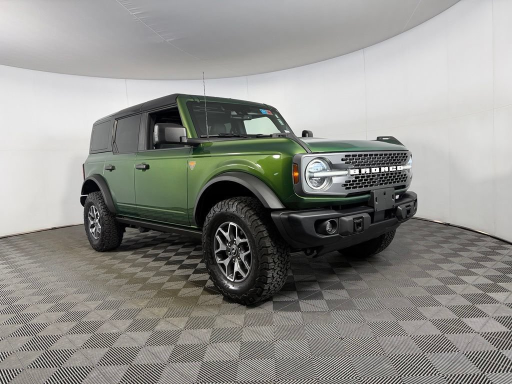 Used 2025 Ford Bronco Badlands AWD/4WD image 4