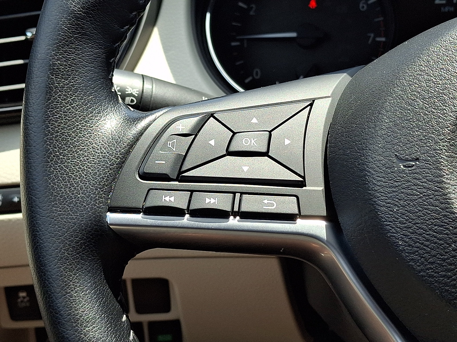 Certified 2022 Nissan Rogue Sport SL AWD/4WD image 21