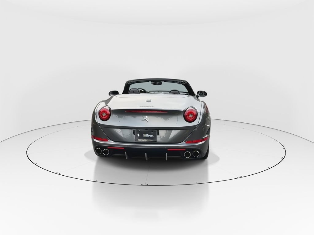 Used 2015 Ferrari California T image 7