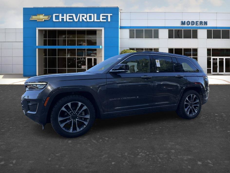 Used 2023 Jeep Grand Cherokee Overland w/ Adv Protech Group III