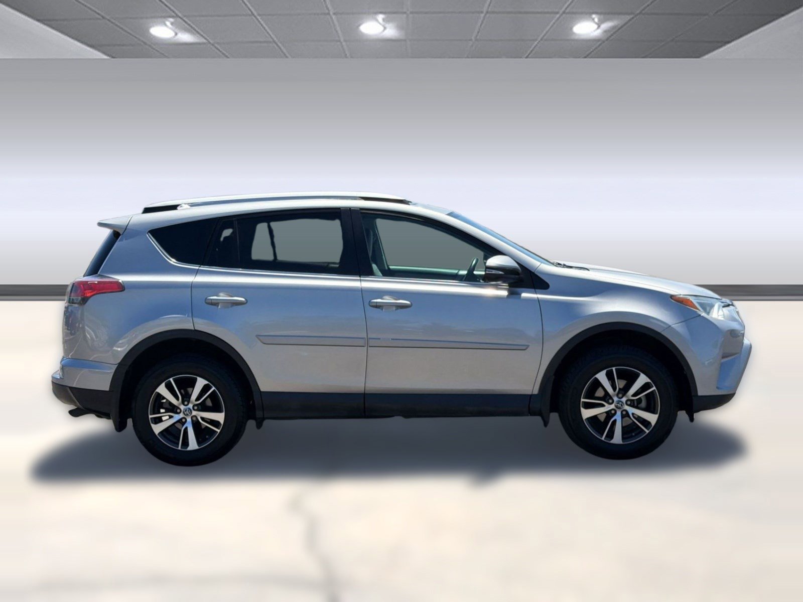 Used 2016 Toyota RAV4 XLE w/ Protection Package AWD/4WD image 8