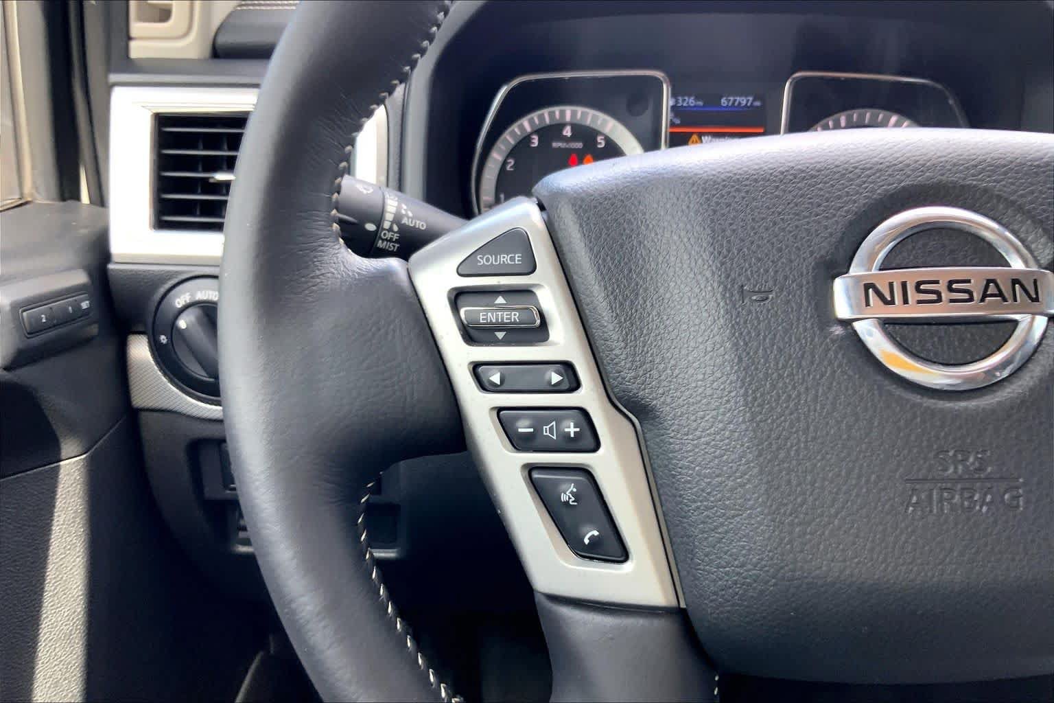 Used 2019 Nissan Titan PRO-4X w/ Pro-4x Convenience Package AWD/4WD image 24