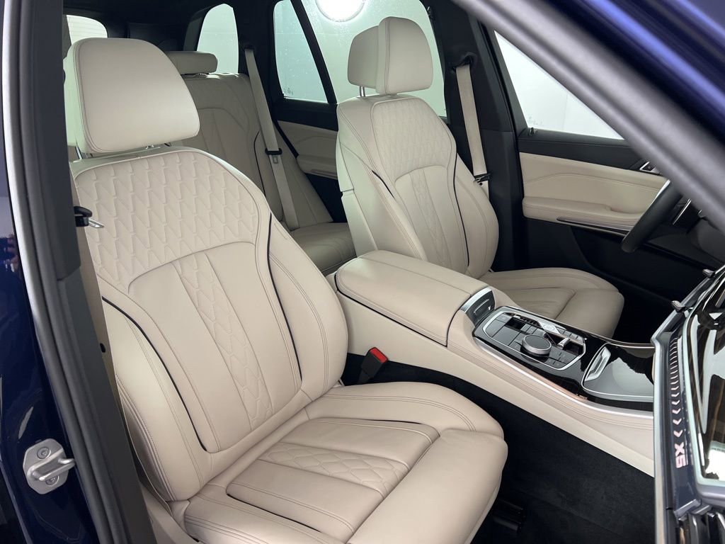 Certified 2024 BMW X5 xDrive40i w/ M Sport Package image 27