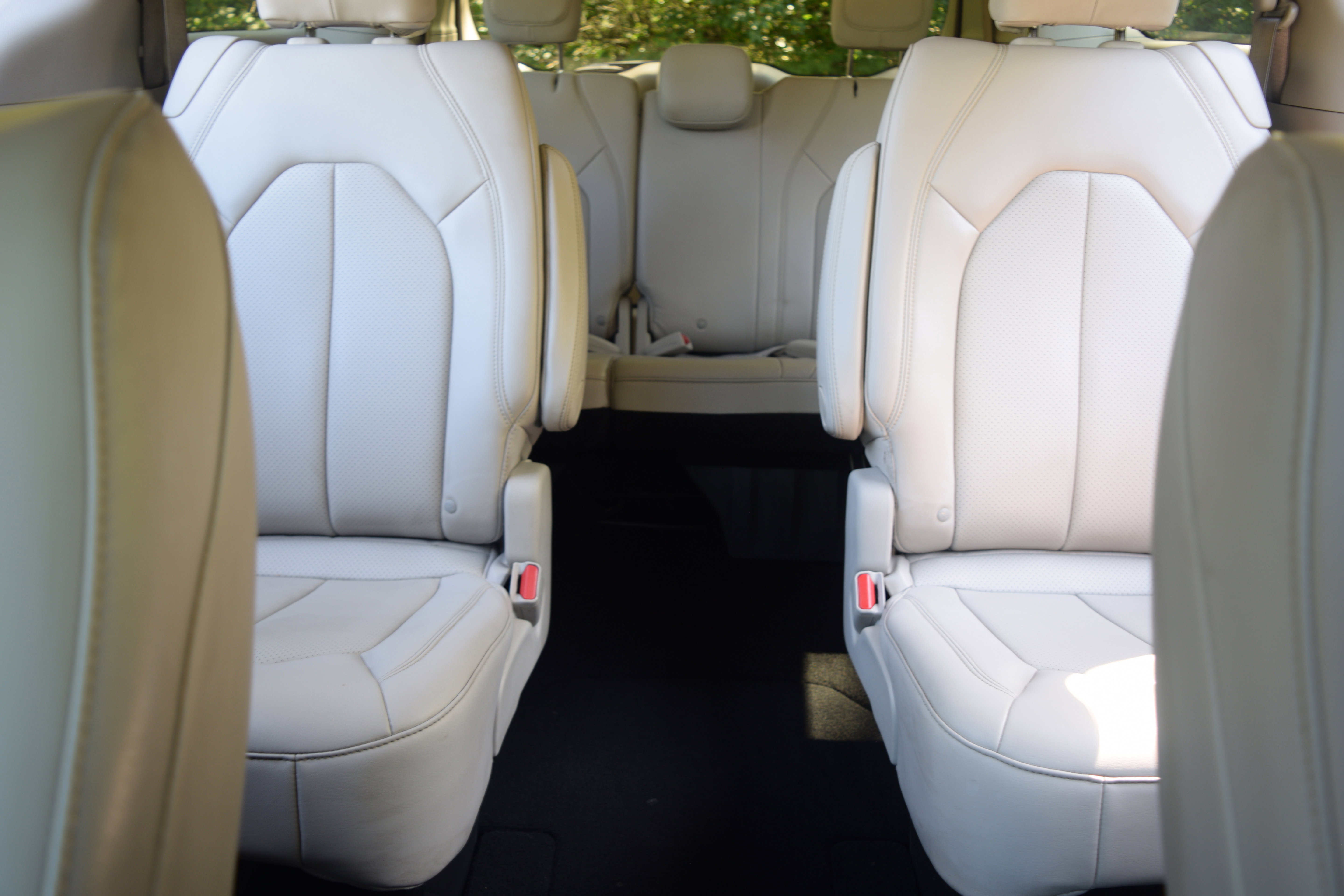 Used 2021 Chrysler Voyager Lxi image 16