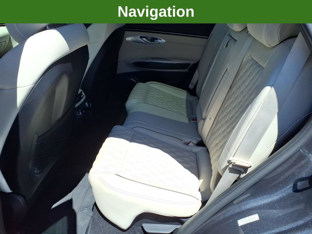 Used 2022 Genesis GV70 3.5T Sport w/ Sport Prestige Package AWD/4WD image 14