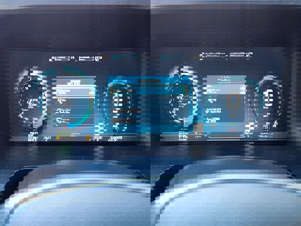 Used 2023 Ford F150 Lightning Lariat image 9