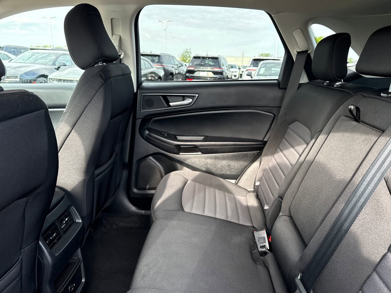 Used 2022 Ford Edge SE AWD/4WD image 12