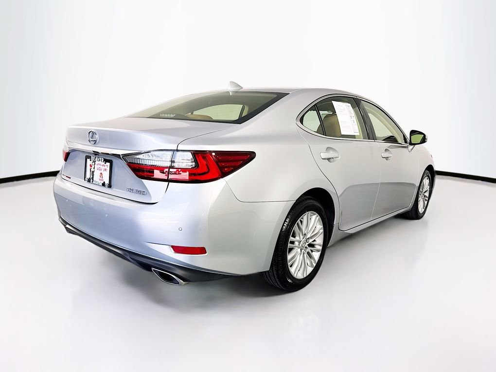 Used 2016 Lexus ES 350 w/ Premium Package w/Wood Trim FWD image 10