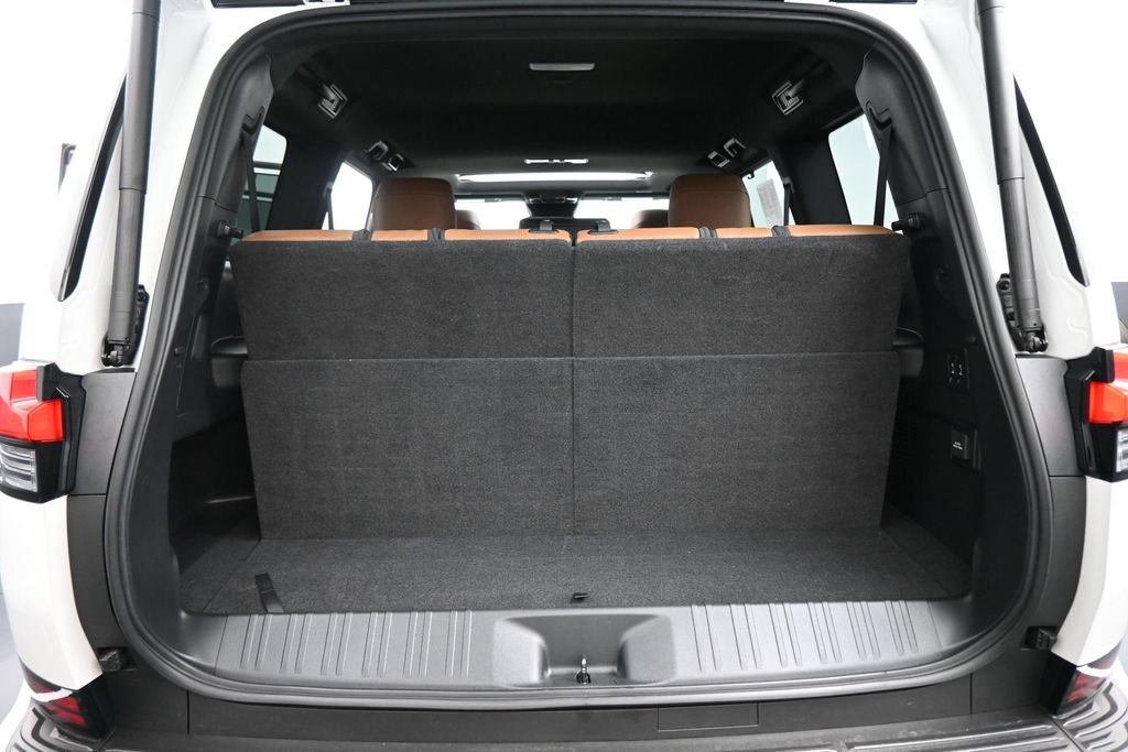 Used 2024 Lexus GX 550 w/ Accessory Package (2T) AWD/4WD image 21