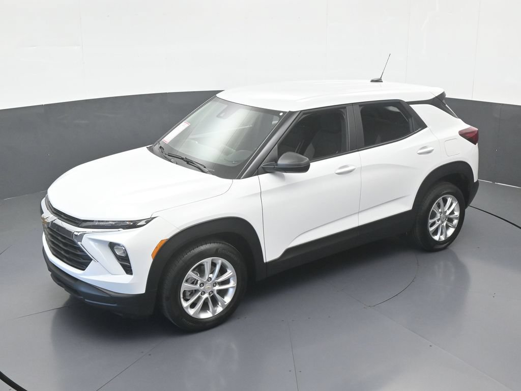Used 2026 Chevrolet TrailBlazer LS FWD image 44