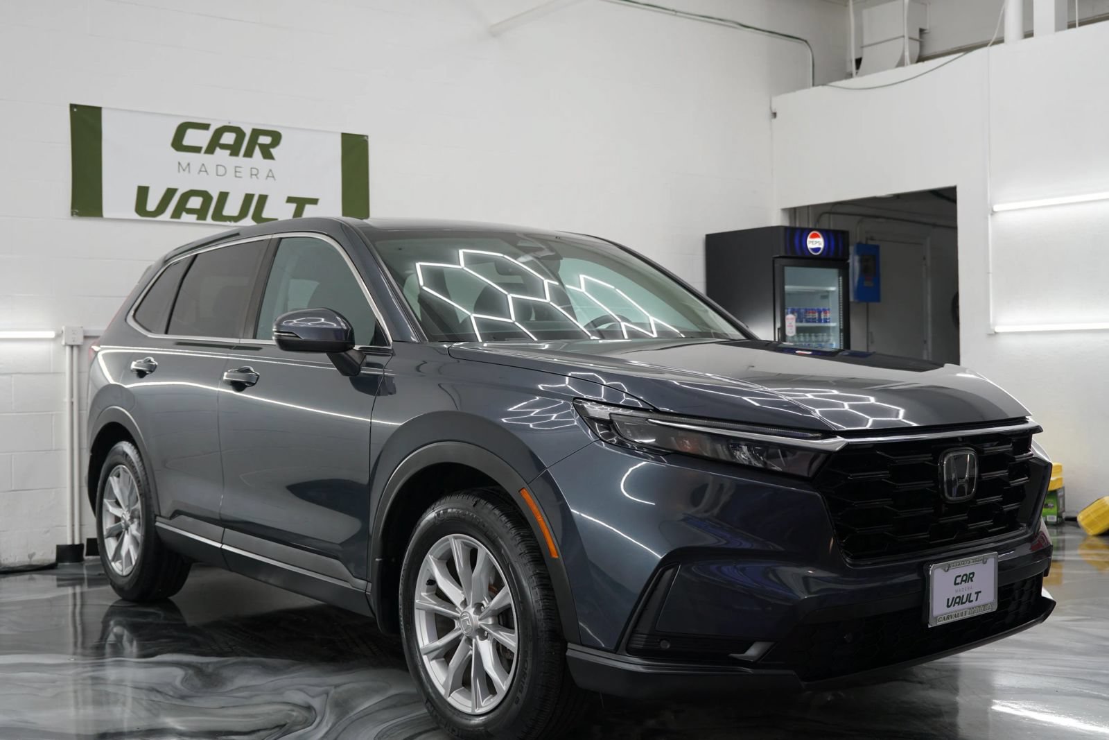 Used 2023 Honda CR-V EX-L image 3