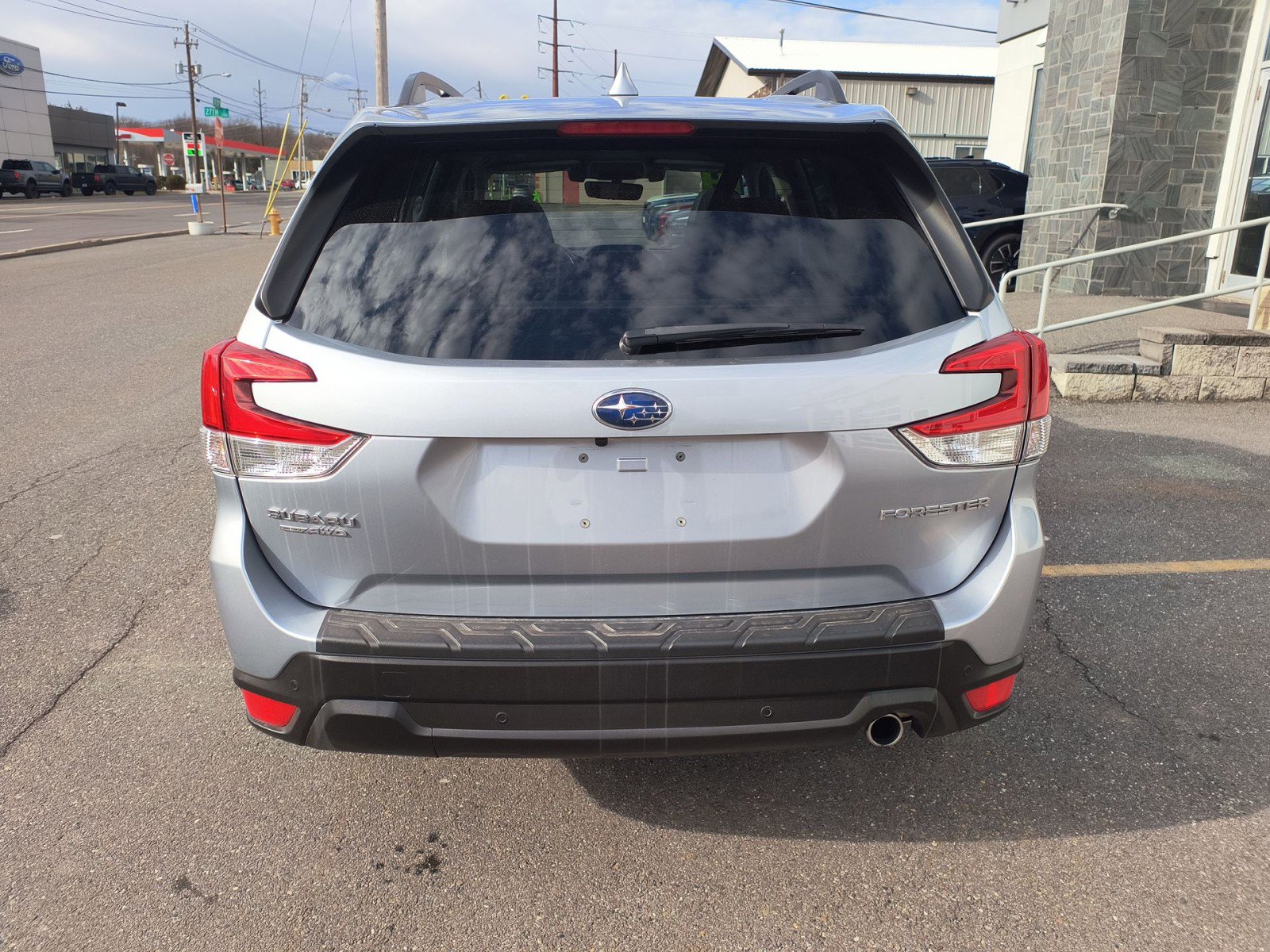 Used 2019 Subaru Forester Limited w/ Popular Package #3 image 7