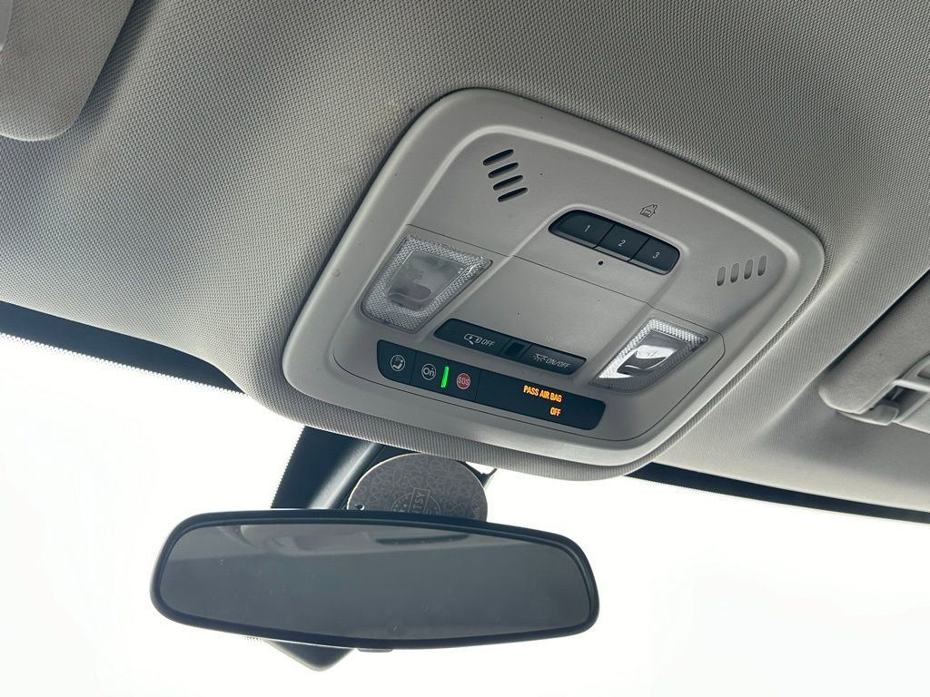 Used 2019 Chevrolet Traverse LT image 34