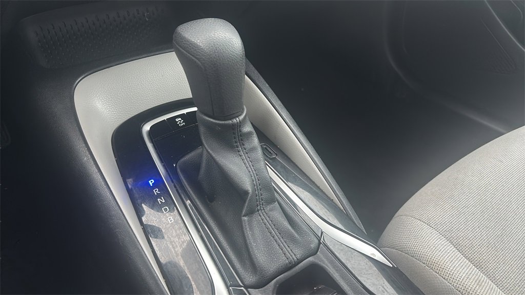 Used 2021 Toyota Corolla LE image 23