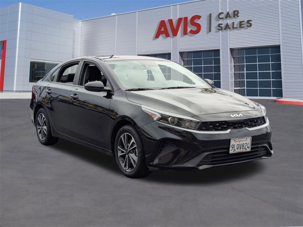 Used 2024 Kia Forte LXS image 3