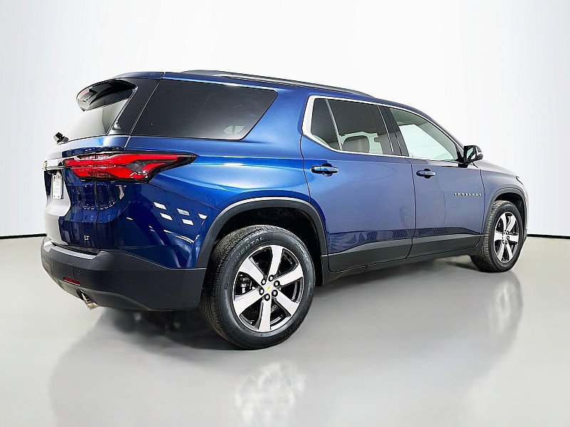Used 2023 Chevrolet Traverse LT w/ LT Premium Package image 7