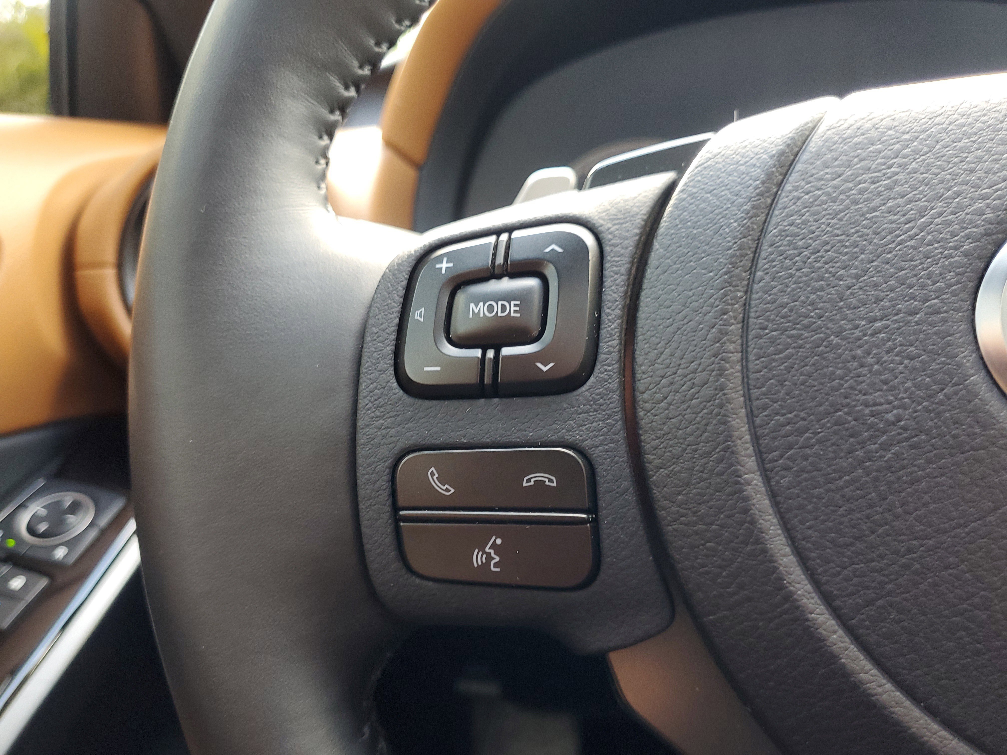 Used 2024 Lexus IS 300 w/ Comfort Package RWD image 21