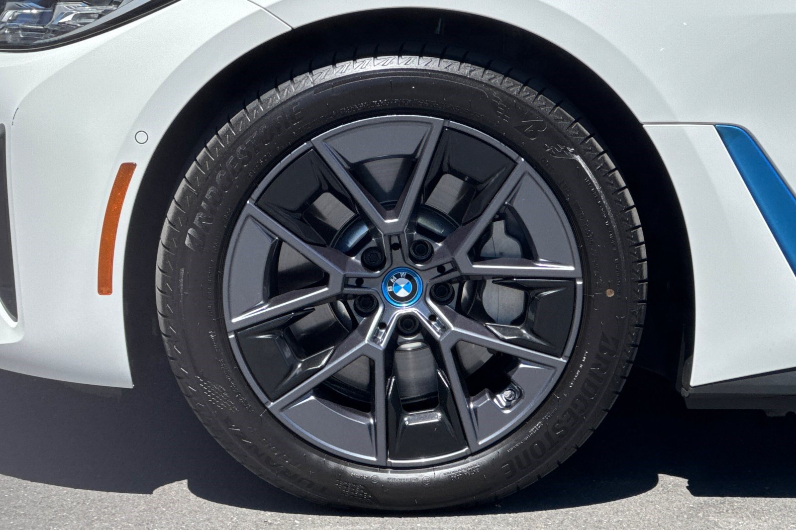 Used 2023 BMW i4 eDrive35 w/ Premium Package RWD image 37