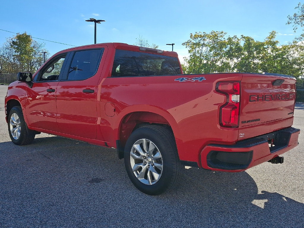 Used 2020 Chevrolet Silverado 1500 Custom w/ Custom Value Package AWD/4WD image 7