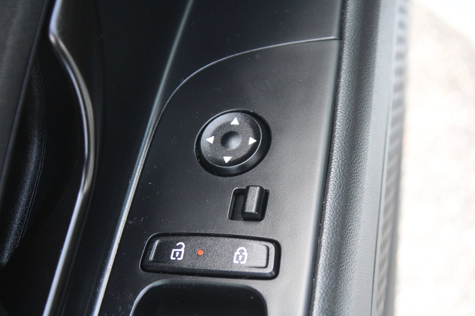 Used 2025 Hyundai Elantra Sport FWD image 20